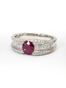  White gold ring, diamonds and pink spinel