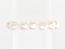  Elastic bracelet with white cultured pearls