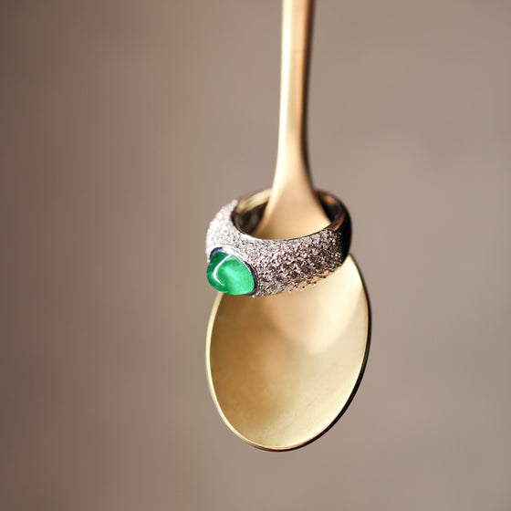 Emerald & Diamonds Ring