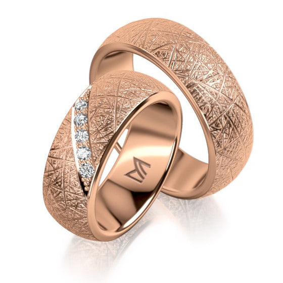 Alliances modernes et texturées pour homme et femme en platine, ou en or blanc, rose ou jaune 18 carats et diamants. Alliances Meister 112.8972