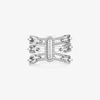 Bague trois rangs Move Link Bague trois rangs Move Link en or blanc 18 carats, ornée de motifs sertis de diamants taille brillant et d'un diamant mobile en leur centre.