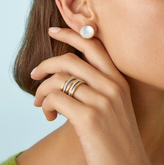 Bague pour femme en or jaune et blanc 18 carats et diamants blancs. Bague Jaipur Link Marco Bicego AB479-B