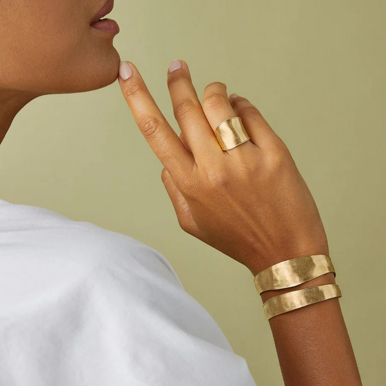 Bague pour femme en or jaune 18 carats. Bague Lunaria Marco Bicego AB551-55