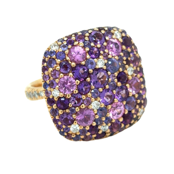 Bague pour femme en or rose pavée de diamants blancs, d'améthystes et de saphirs roses et violets. Bague Michaud 136221