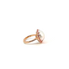 Bague pour femme en or rose et saphirs roses avec un superbe cabochon en perle blanche. Bague Michaud 153241