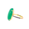 Bague pour femme en or jaune pavée de saphirs bleus avec un solitaire en agate verte. Bague Michaud 153244