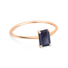 Bague pour femme en or rose et pierre blue sandstone. Bague Midnight Ginette NY RMDNB4