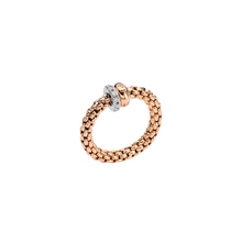 Bague pour homme et femme en or rose avec un maillon en or blanc pavé de diamants blancs. Bague Solo Flex'it Fope 62408AX_PB_R_RBX_00M