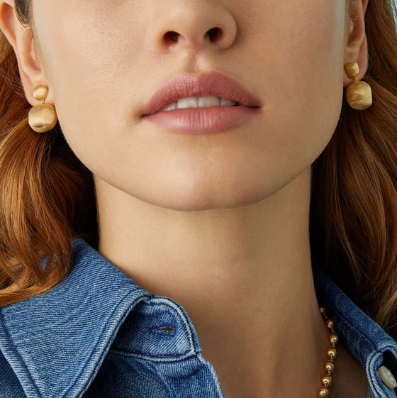 Boucles d'oreilles pour femme en or jaune 18 carats. Boucles d'Oreilles Africa Marco Bicego OB921