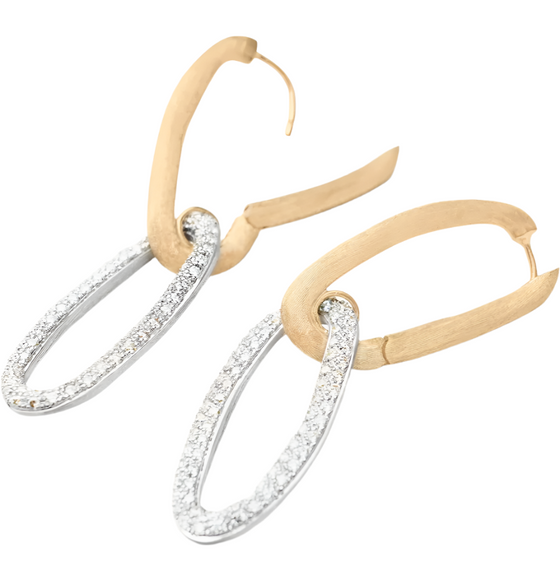 Boucles d'oreilles pour femme en or jaune 18 carats avec un maillon pavé de diamants blancs. Boucles d'Oreilles Jaipur Link New Marco Bicego OB1809-C-B