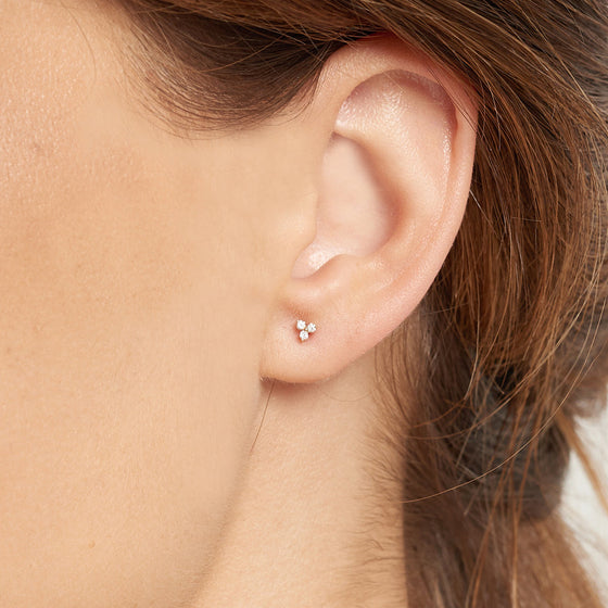 Boucles d'oreilles pour femme en or jaune 18 carats et diamants blancs. Boucles d'oreilles Le Carre GB093OA.00