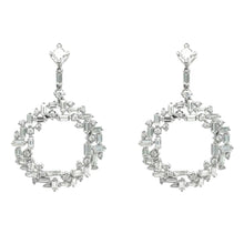  Boucles d'oreilles pendantes pour femme en or blanc et diamants blancs. Boucles d'Oreilles Michaud 150182