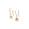 Boucles d'oreilles pendantes pour femme en or jaune et perles blanches. Boucles d'Oreilles Michaud 154051