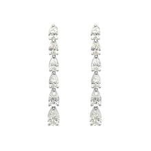  Boucles d'oreilles pendantes pour femme en or blanc et diamants blancs. Boucles d'Oreilles Michaud 154135