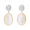 Boucles d'oreilles pour femme en or jaune 18 carats, diamants blancs et nacre blanche. Boucles d'Oreilles Silviglia Marco Bicego OB1799-B-MPW