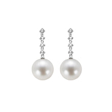  Boucles d'oreilles pour femme en or blanc avec des perles blanches et des diamants blancs. Boucles d'Oreilles Timeless Alessandra Dona EWD015SW100