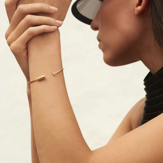 Bracelet jonc pour homme et femme en or rose en forme de balle. Bracelet Mini Bang Bang Akillis BBB0026