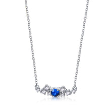  Collier pour femme en or blanc 18 carats, diamants blancs et saphirs bleus. Collier Le Carre GD167OB.00