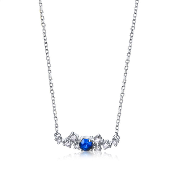 Collier pour femme en or blanc 18 carats, diamants blancs et saphirs bleus. Collier Le Carre GD167OB.00
