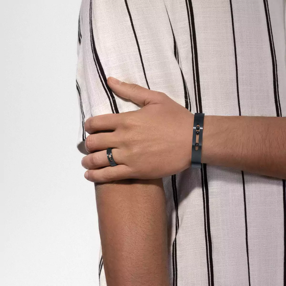 Move Titanium Black Bangle Black Titanium Diamond Bracelet