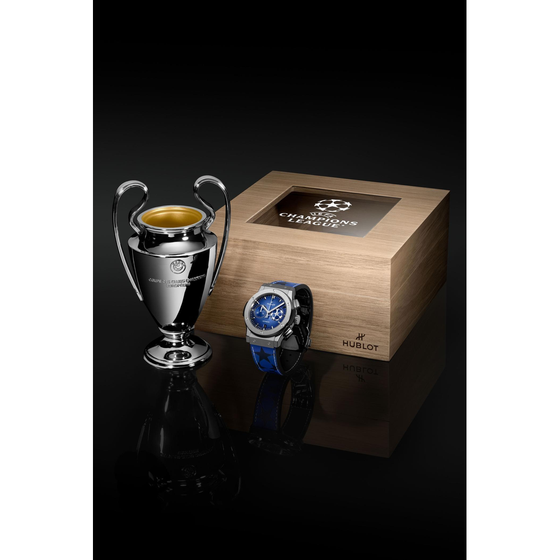 Classic Fusion Chronograph UEFA Champions League Titanium