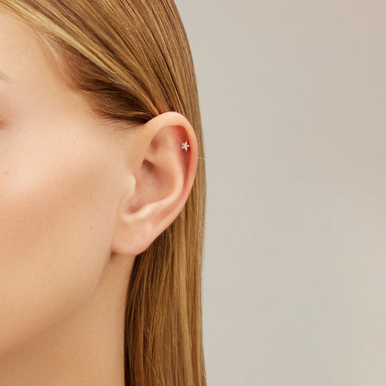 Piercing pour femme en or rose et diamants en forme d'étoile. Piercing Stars Kismet by Milka N0PR01410523Y08.007