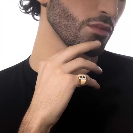 Move Joaillerie Pavé Signet Ring Yellow Gold Diamond Ring