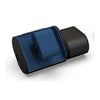 Etui de voyage en cuir extérieur noir et intérieur bleu pour une montre avec remontoir intégré. Etui de voyage SwissKubik travelbox. Reference: SK01.TB.003