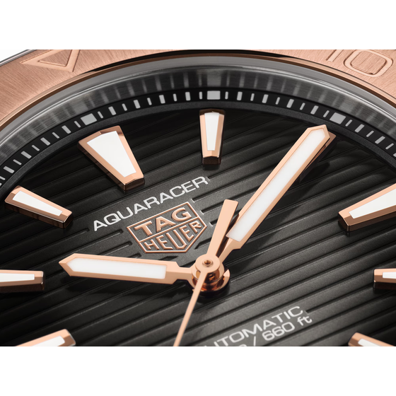 Aquaracer Professional 200 Date