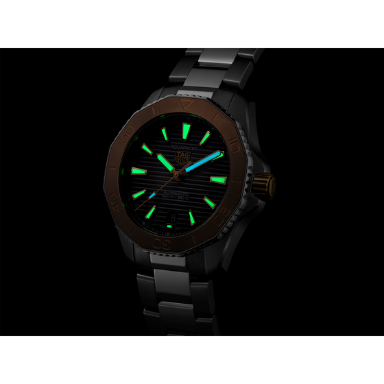 Aquaracer Professional 200 Date