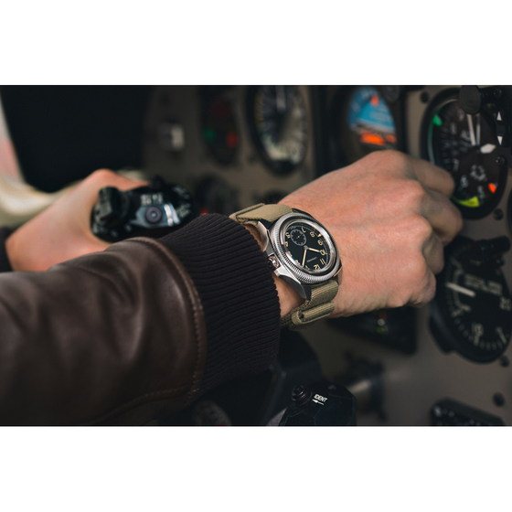 Longines Pilot Majetek