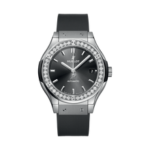  Classic Fusion Racing Grey Titanium Diamonds