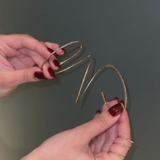 Bague pour femme en or rose et diamants  blancs. Bague Motion Dinos Karalis DA00541-001-01