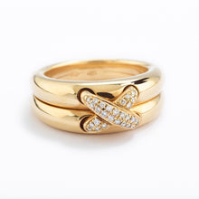  Yellow gold diamond-set ring