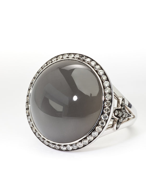 White gold ring, grey moonstone and grey diamonds