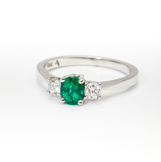 White gold emerald-set ring