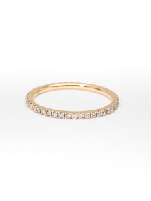  Pink gold ring and diamonds