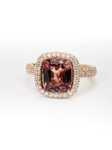  Pink gold ring, diamonds and purple spinel