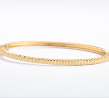  Yellow gold bangle bracelet