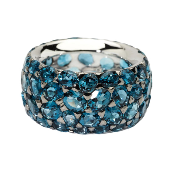 Bague pour femme en or blanc pavée de topazes bleues. Bague Michaud 1036984