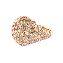  Bague forme chevalière pour homme et femme en or rose pavée de diamants champagne. Bague Michaud 042478