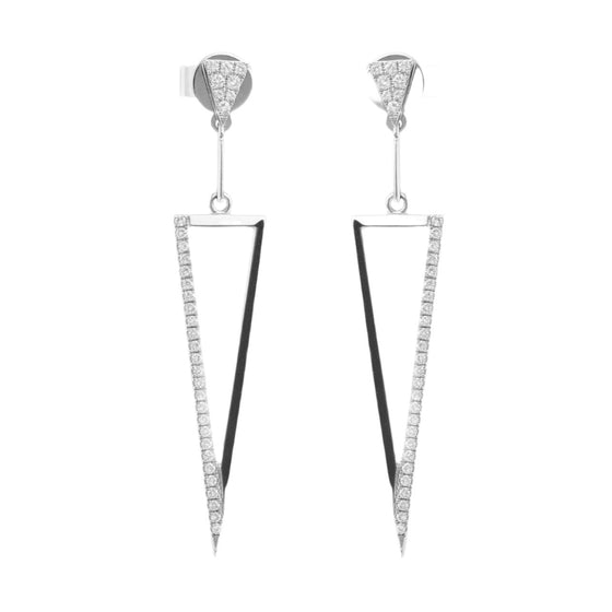 Boucles d'oreilles pendantes motif triangle pour femme en or blanc pavées de diamants blancs. Boucles d'Oreilles Michaud 140064
