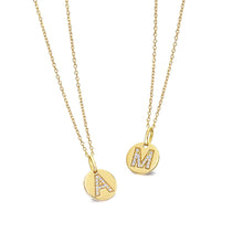  Collier pour femme en or jaune 18 carats et pendentif gravé d'une initiale en diamants. Collier Le Carre GD044OA