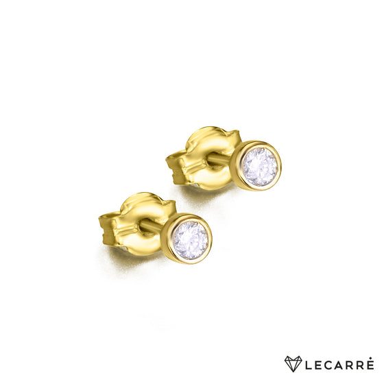 Le Carré 18 carat yellow gold earring. SOLD BY UNIT.
