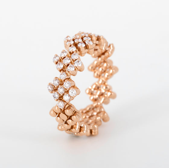 Rose gold and diamonds ring